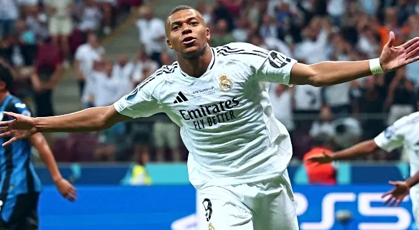 Mbappé shines as Real Madrid begins La Liga campaign ship.